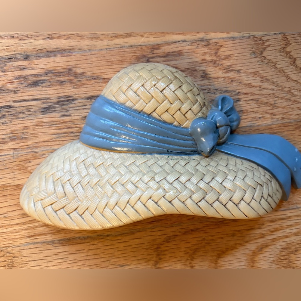 Homco Woven Straw Hat Wall Hanging